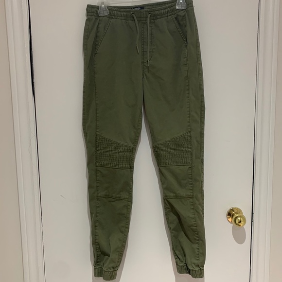 Buy 1 get 1 for $5 - Picture 1 of 3